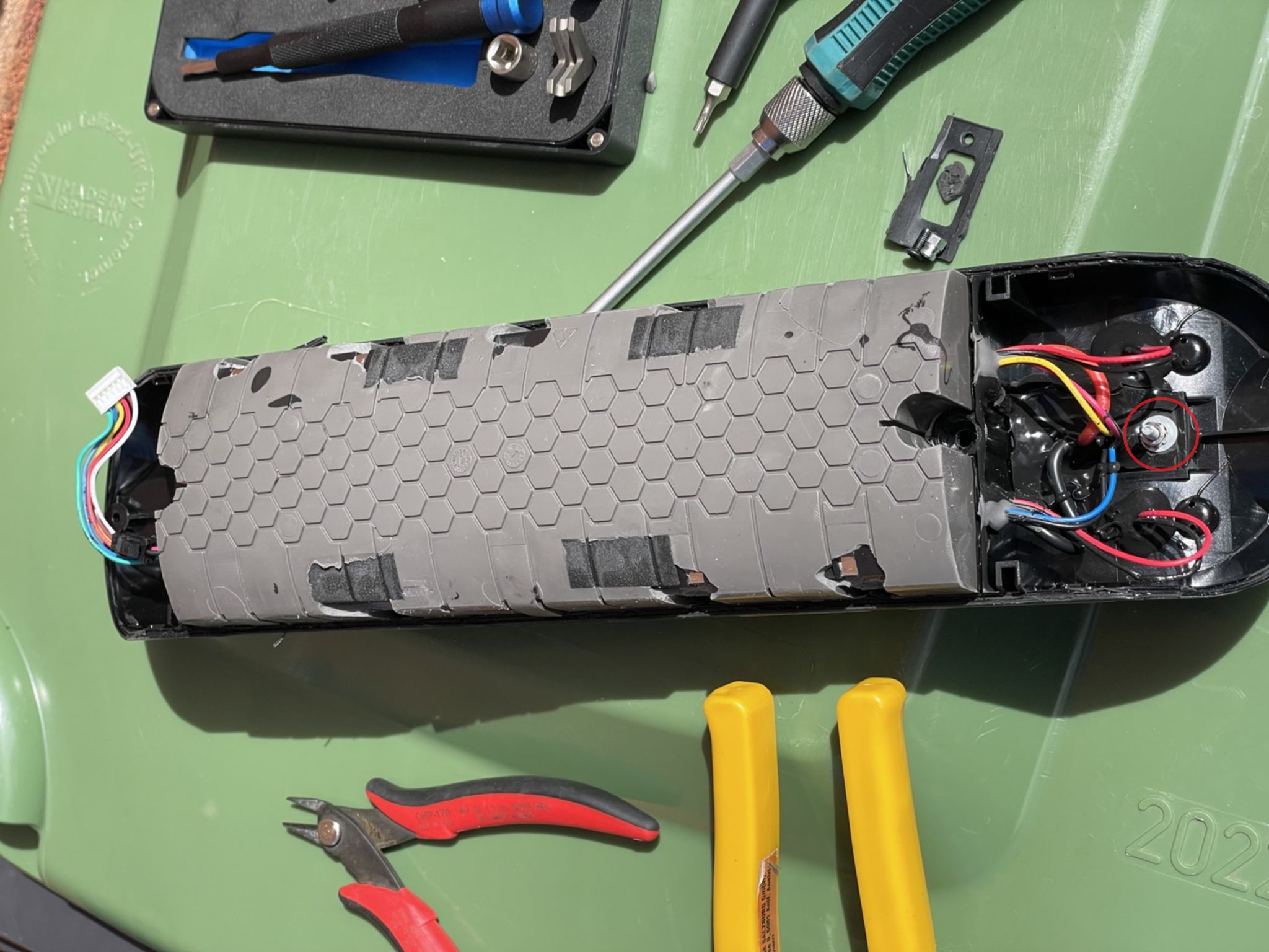 Connector fix detail